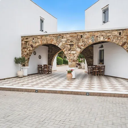 Summer Dream Ii Agia Anna (Naxos)